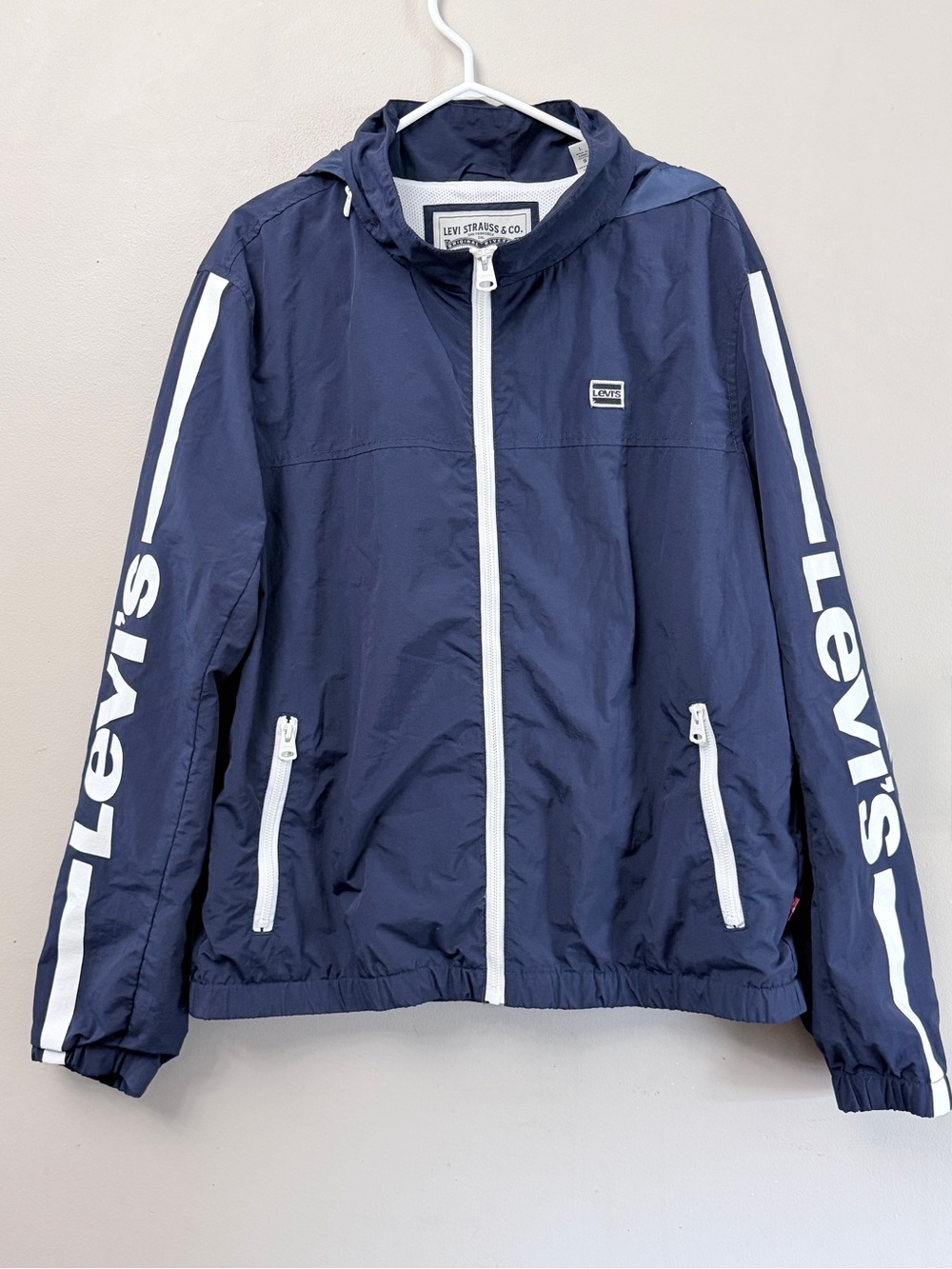 Levi’s Navy Blue Hooded Sleeve Logo Windbreaker Men’s Large